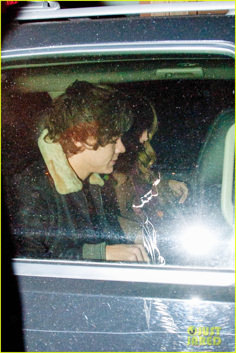 taylor swift harry styles crosby hotel exit 01