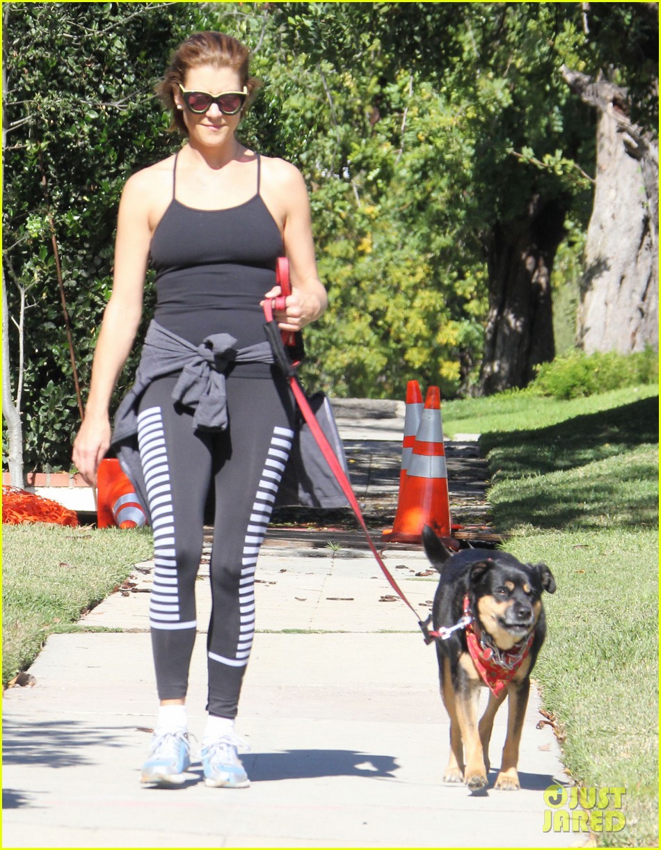 kate walsh dog walk in griffith park 012781214