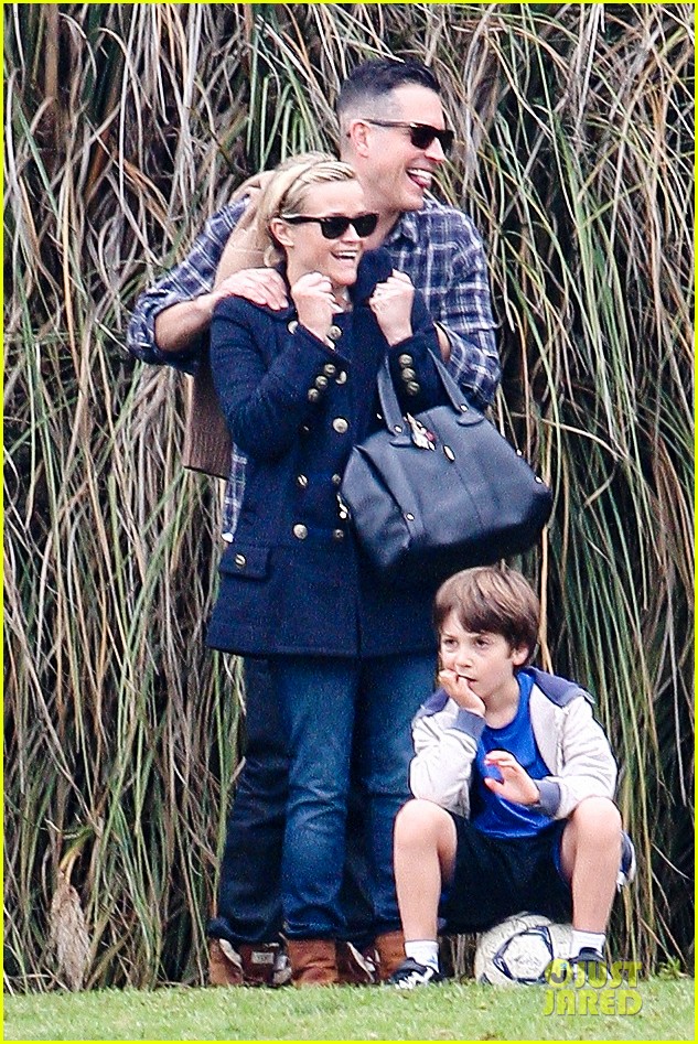 reese witherspoon & jim toth deacons soccer game with ryan phillippe 012771869