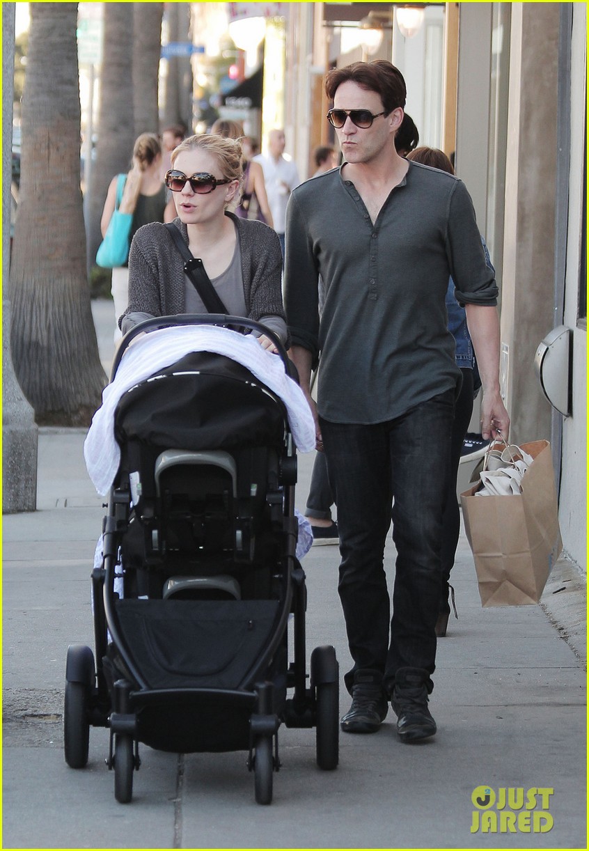 anna paquin stephen moyer shopping with the twins 052796655