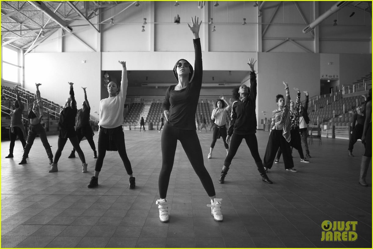 beyonce super bowl halftime show rehearsal new pics 05