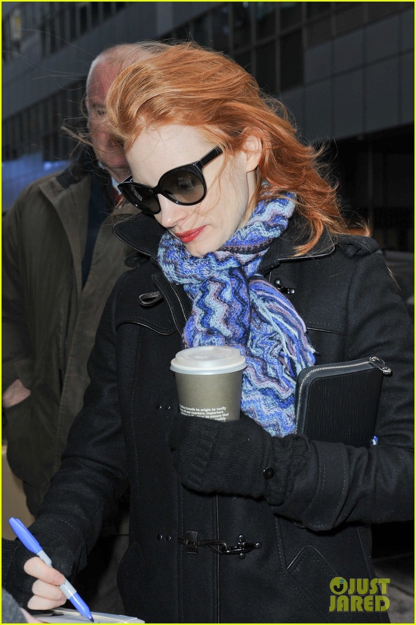 jessica chastain consoles crying fan at the heiress 08