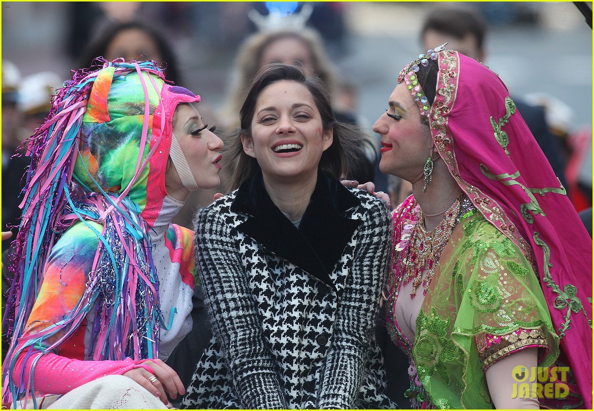 marion cotillard hasty pudding woman of the year 2013 032802156