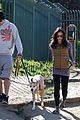pregnant jenna dewan channing tatum hiking with the dogs 08