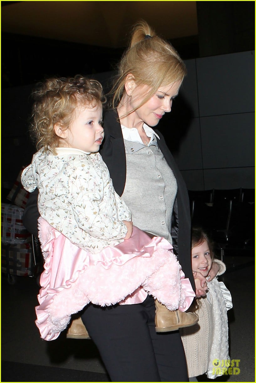 nicole kidman post sag awards lax departure with the girls 04