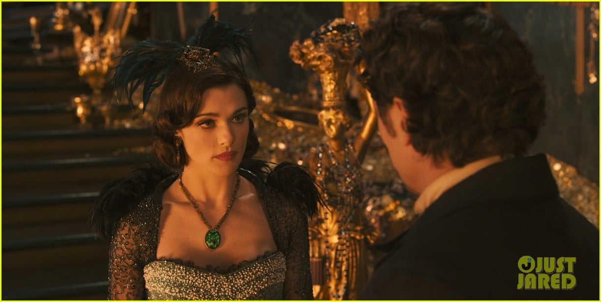 mila kunis james franco oz the great and powerful set visit 032801833