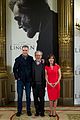 daniel day lewis promotes lincoln after golden globe win 17