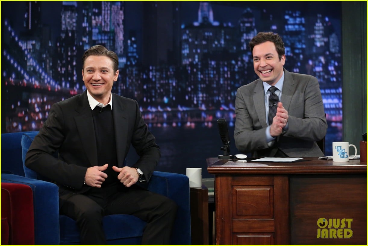 jeremy renner fallon appearance after baby news 032793487