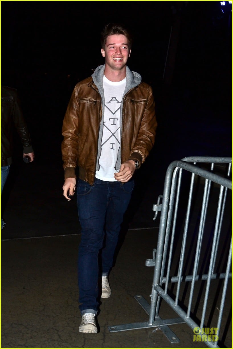 patrick schwarzenegger los angeles clippers game 03