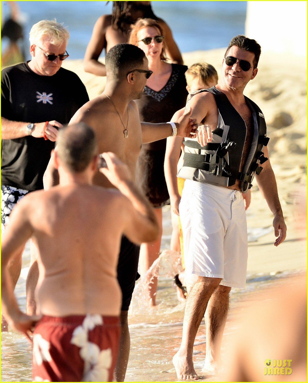 simon cowell shirtless new years eve with mezhgan huissany 20