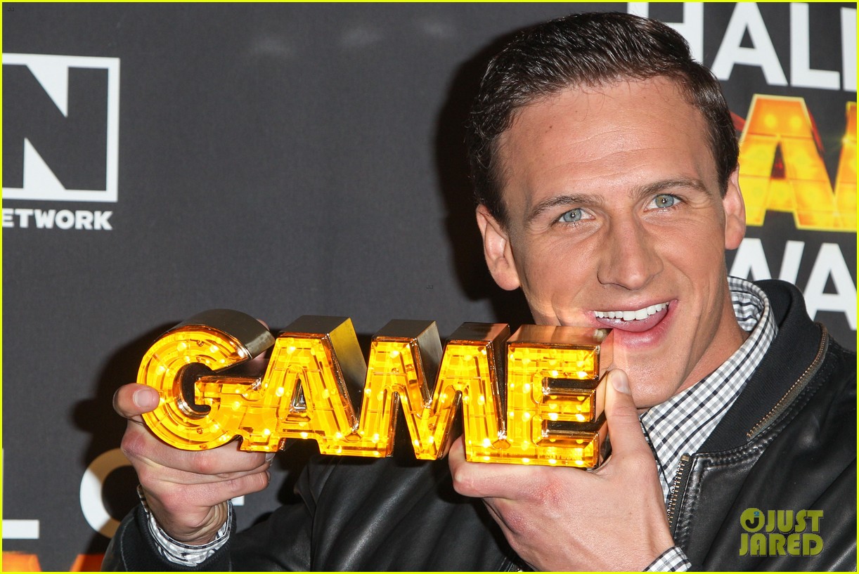 Jessica Alba & Ryan Lochte Hall of Game Awards 2013! Photo 2808532
