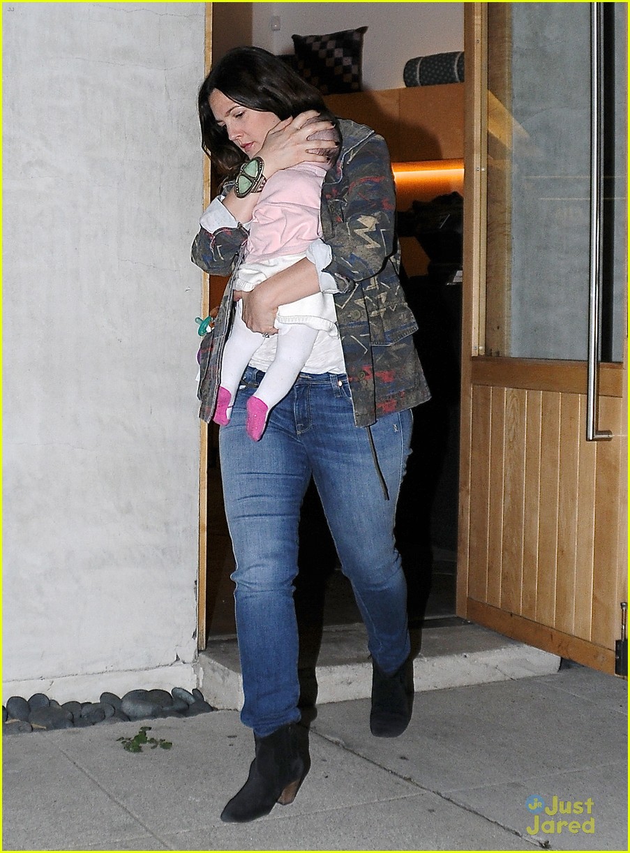 drew barrymore will kopelman shopping with baby olive 012814801