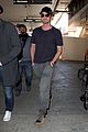 gerard butler solo lax arrival on valentines day 03