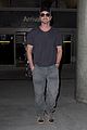 gerard butler solo lax arrival on valentines day 07
