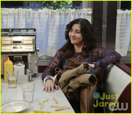 jj sits down with the carrie diaries cast 02