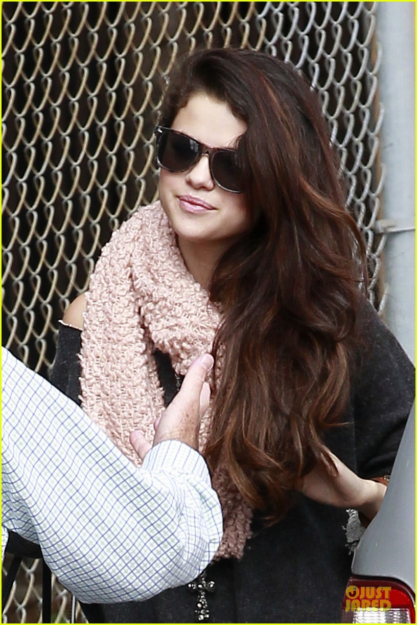 selena gomez lax car ride with fans 02