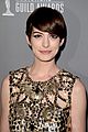 anne hathaway cdg awards 2013 red carpet 02