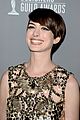 anne hathaway cdg awards 2013 red carpet 09