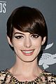 anne hathaway cdg awards 2013 red carpet 11