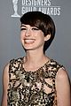 anne hathaway cdg awards 2013 red carpet 14