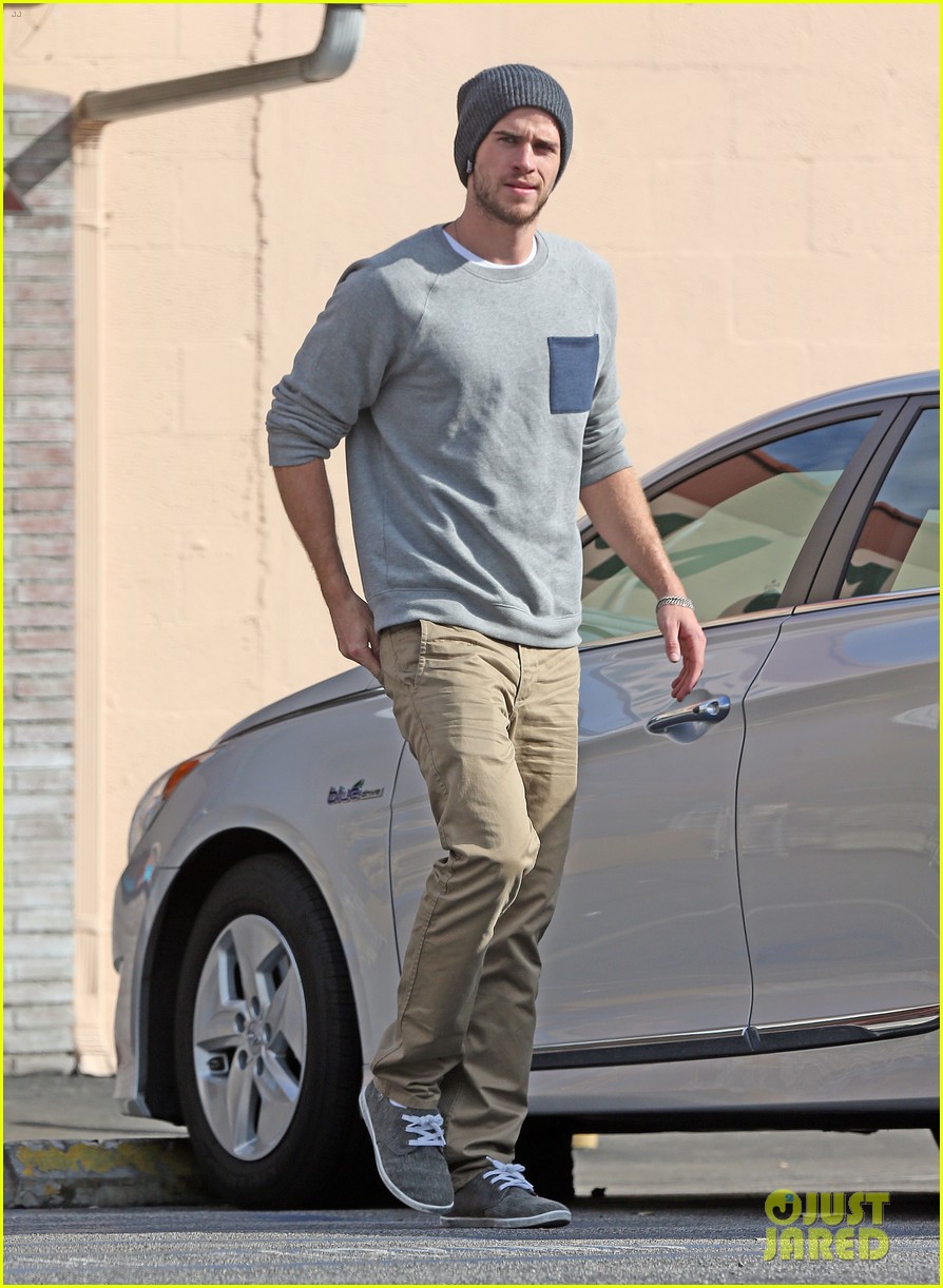 liam hemsworth love honor out in march 012810550