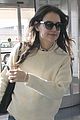 katie holmes flies from jfk to lax 04