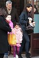katie holmes red pancakes for suri on valentines day 01