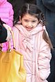 katie holmes red pancakes for suri on valentines day 04