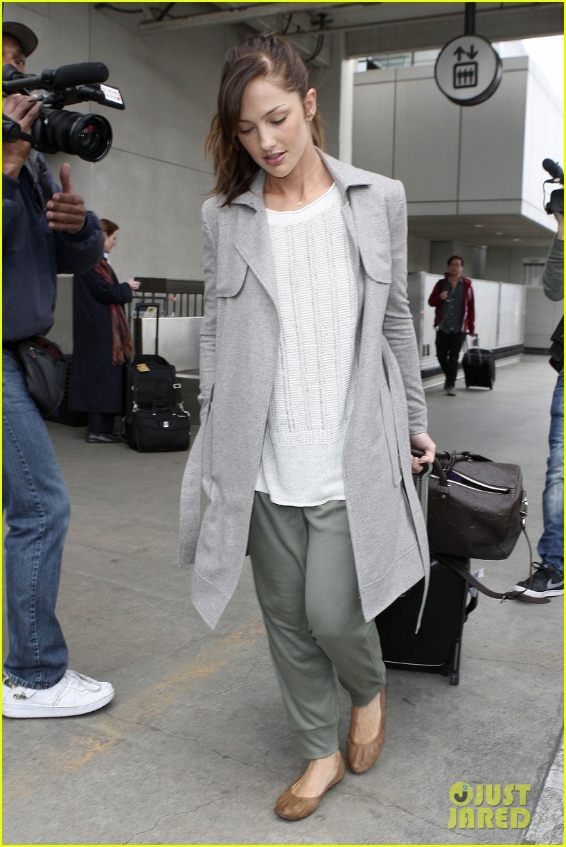 minka kelly excited to get home to my loved ones 08