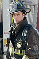 taylor kinney films chicago fire while gilfriend lady gaga has surgery 04
