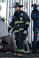 taylor kinney films chicago fire while gilfriend lady gaga has surgery 05