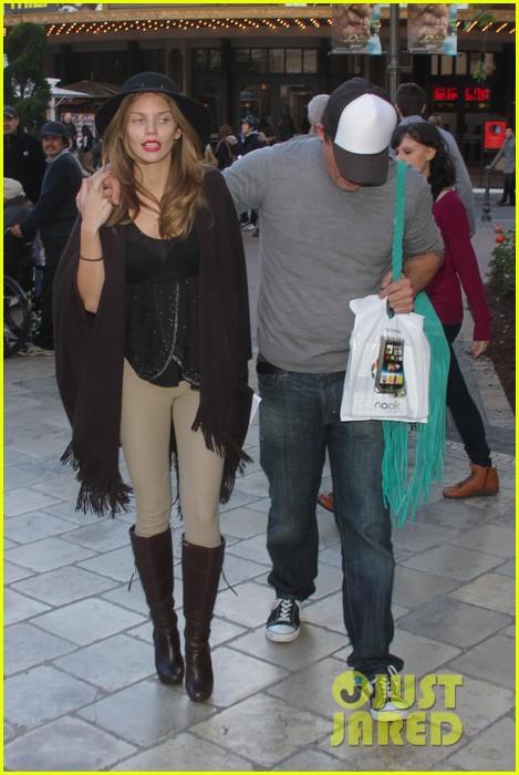 annalynne mccord dominic purcell the grove couple 19