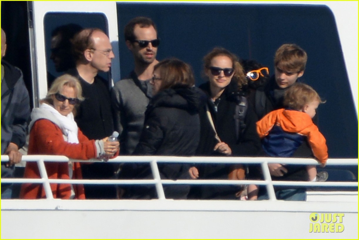 natalie portman benjamin millepied whale watching with aleph 252814321