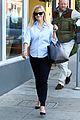 reese witherspoon post lunch shopping trip 06