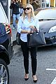 reese witherspoon post lunch shopping trip 07