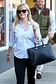 reese witherspoon post lunch shopping trip 10