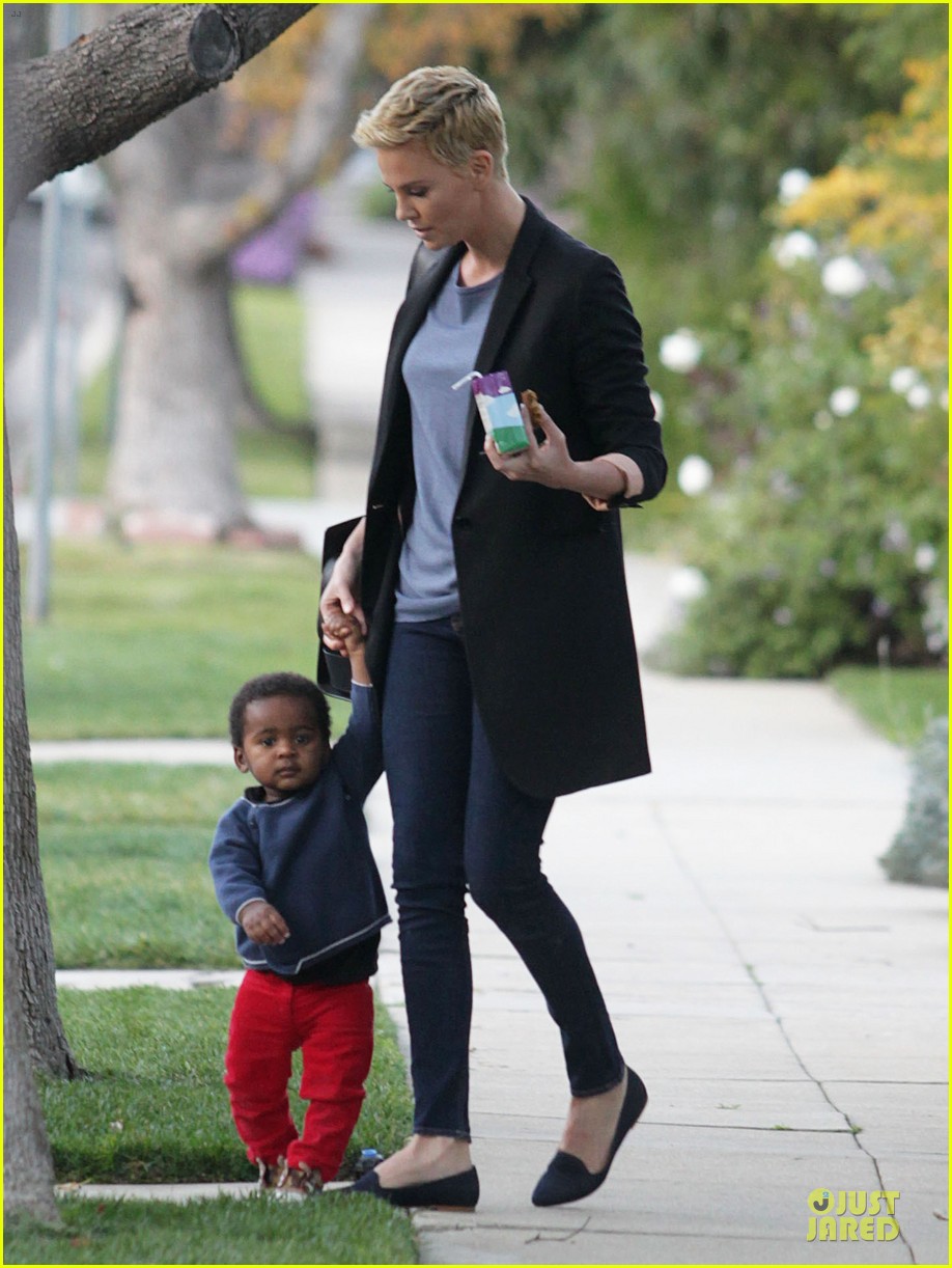 charlize theron playdate with jackson 05