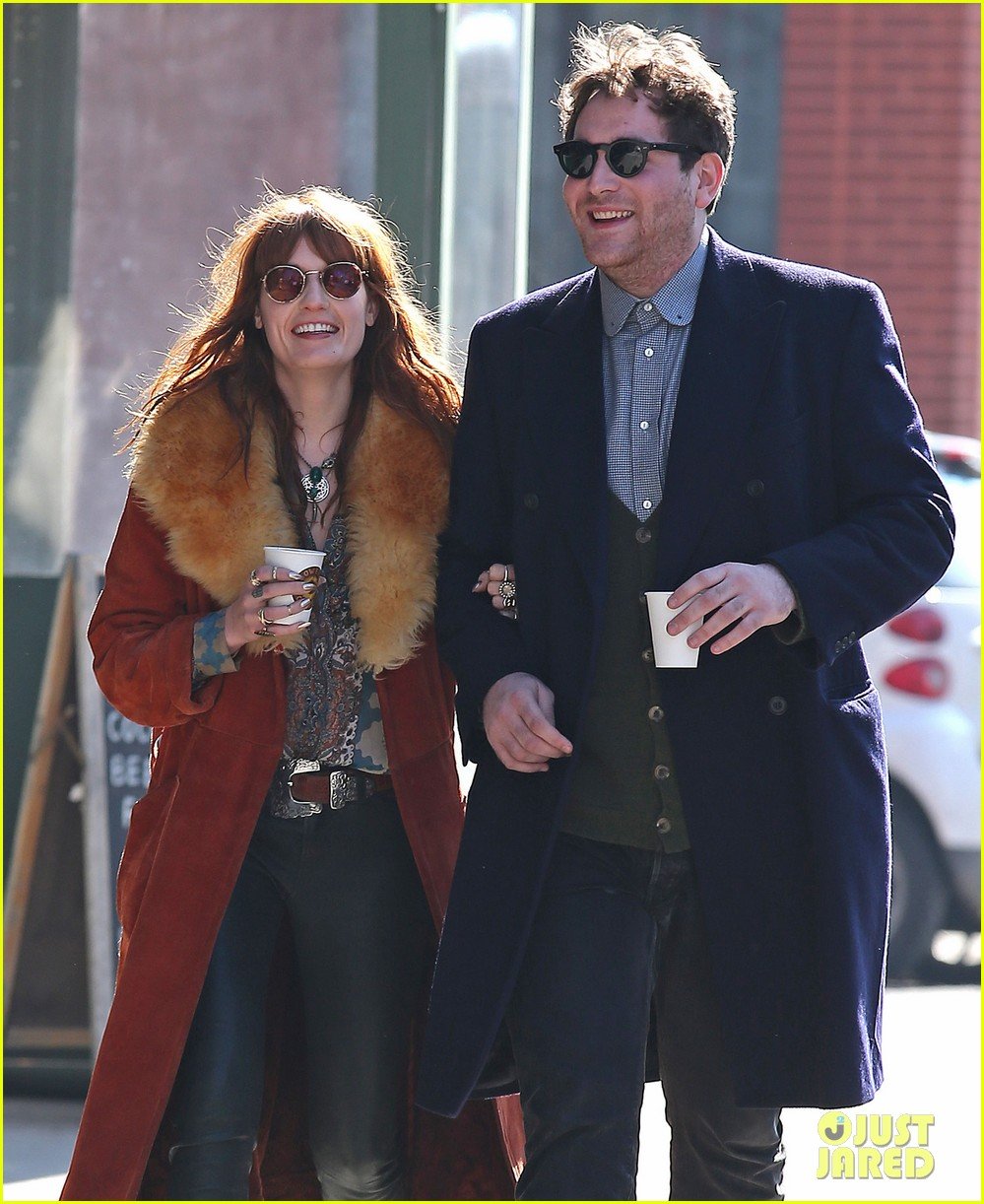 florence welch valentines day stroll with mystery man 042812956