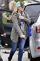 reese witherspoon shopping with ava 08