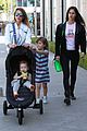 jessica alba le pain quotidien lunch with the kids 05