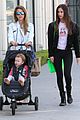 jessica alba le pain quotidien lunch with the kids 13