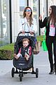 jessica alba le pain quotidien lunch with the kids 15