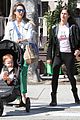 jessica alba le pain quotidien lunch with the kids 26