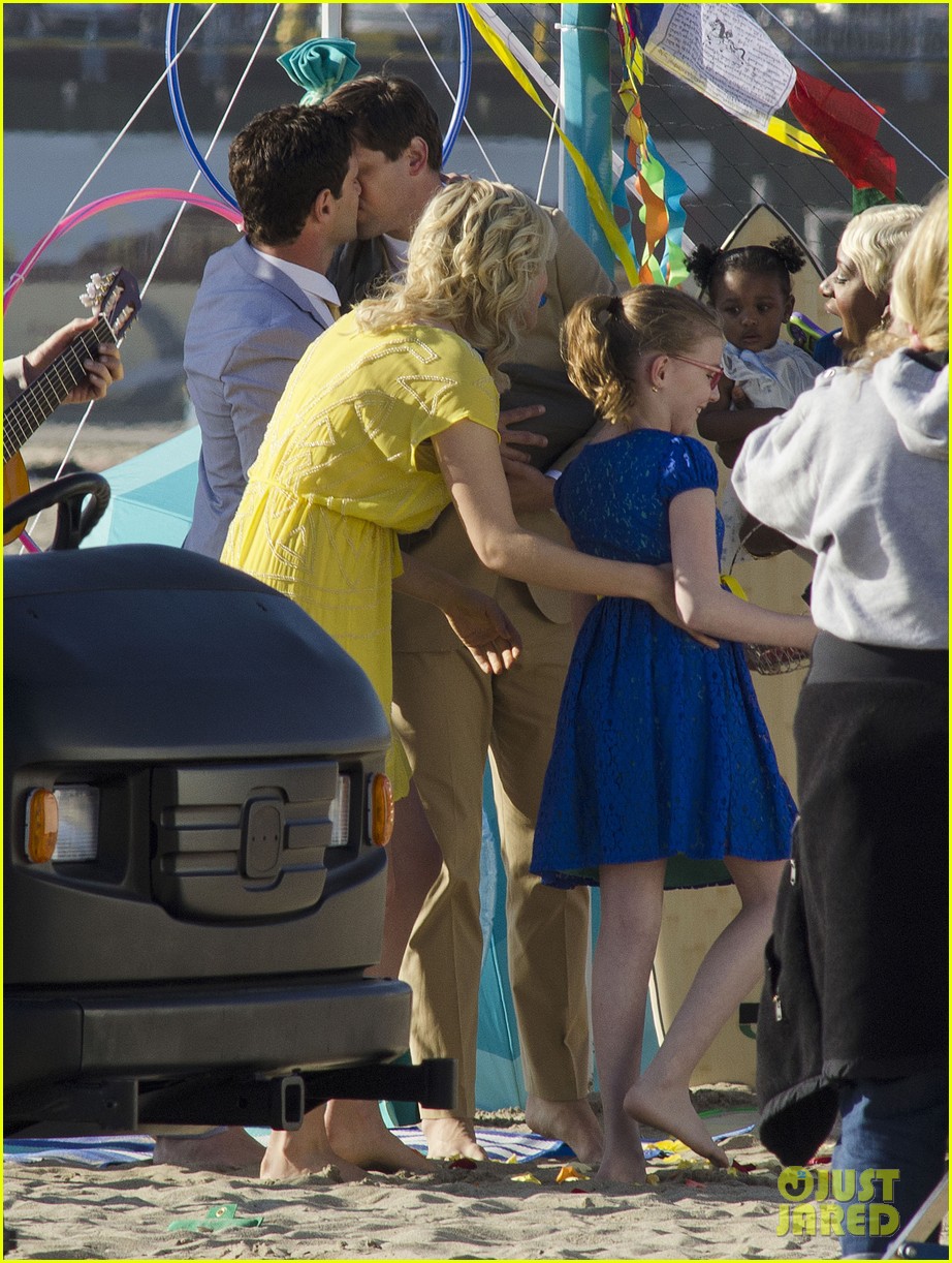 andrew rannells justin bartha new normal beach filming 082829453