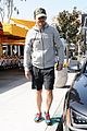 orlando bloom steps out after miranda kerrs car accident 01