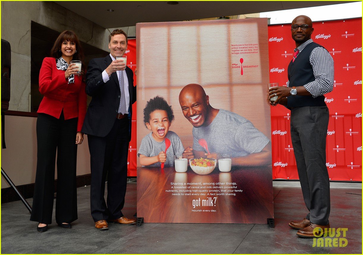 taye diggs walker lunch after got milk ad unveiling 03