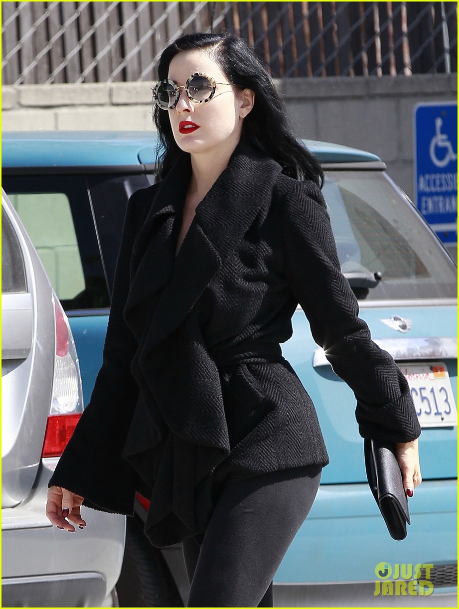 dita von teese back on the saddle with dressage lessons 172835643