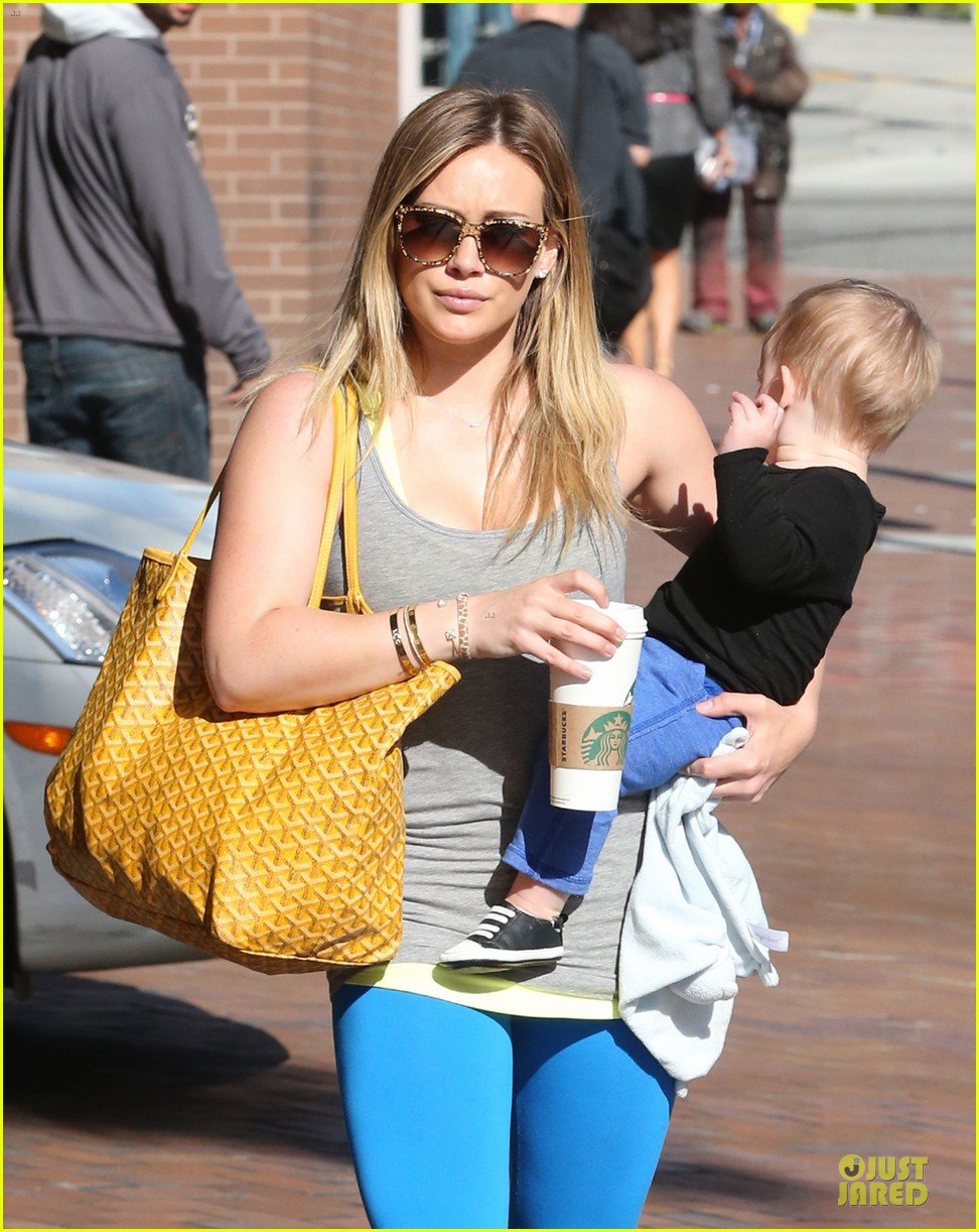 hilary duff plaid breakfast with luca 04