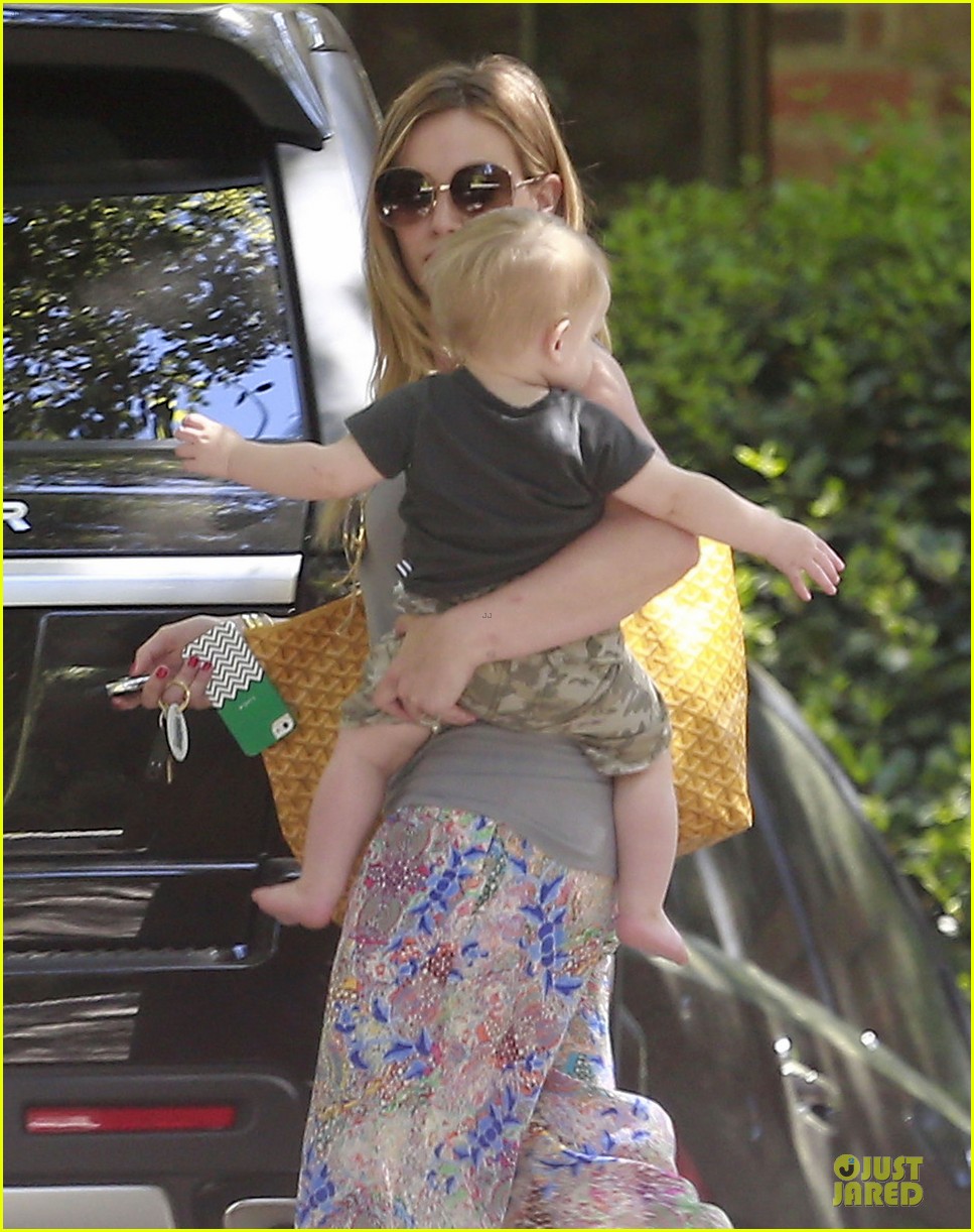 hilary duff plaid breakfast with luca 142830674