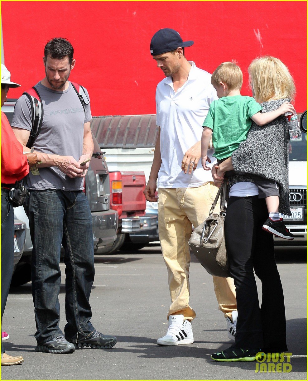 josh duhamel in n out outing 152839157